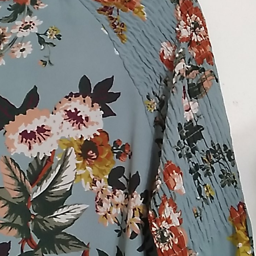 Ladies Fall Color Floral Blouse - Picture 3 of 7